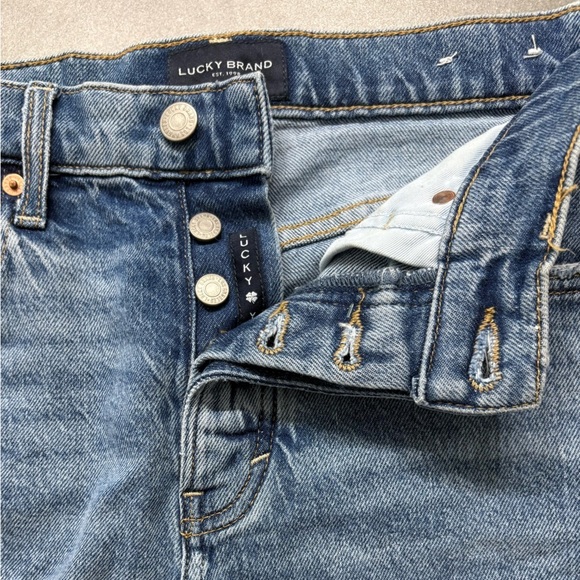 LUCKY BRAND HIGH RISE BUTTON FLY JEAN SHORTS - Picture 3 of 4